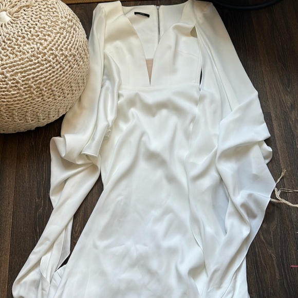 Alex Perry Clemence Dress - Picture 2 of 12